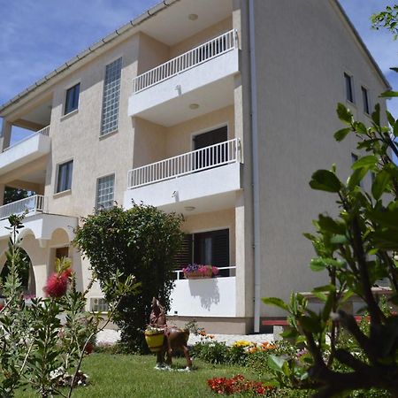Apartment Lidija Krk Town Bagian luar foto