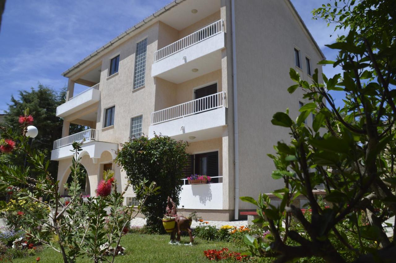 Apartment Lidija Krk Town Bagian luar foto