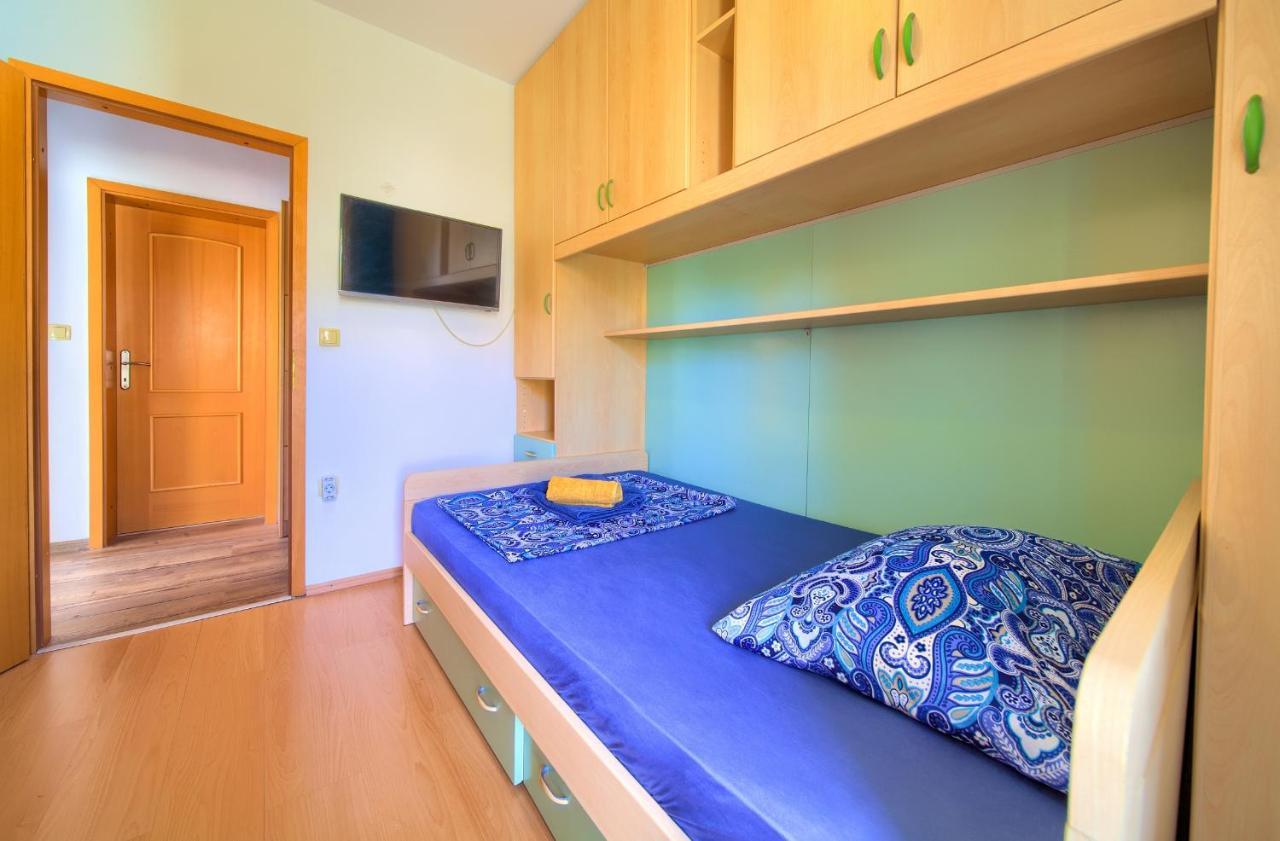 Apartment Lidija Krk Town Bagian luar foto