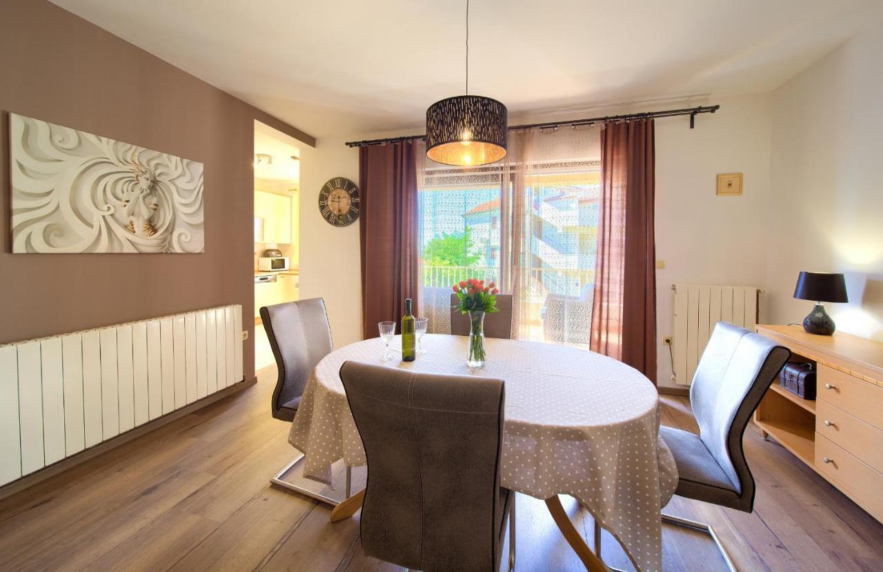 Apartment Lidija Krk Town Bagian luar foto