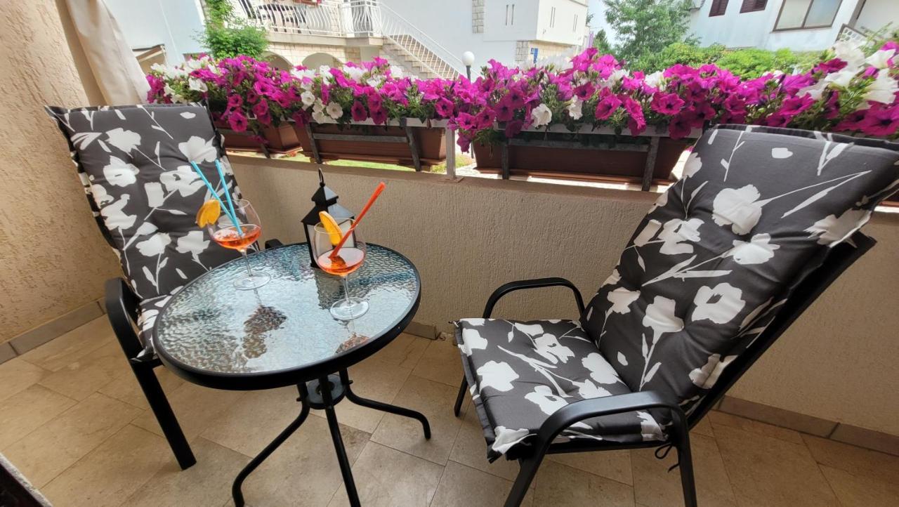 Apartment Lidija Krk Town Bagian luar foto