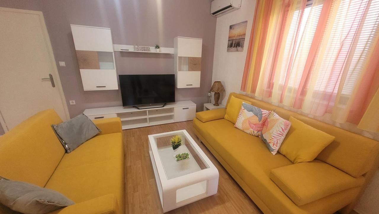 Apartment Lidija Krk Town Bagian luar foto