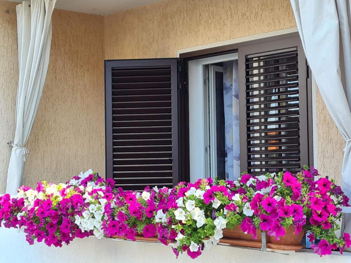 Apartment Lidija Krk Town Bagian luar foto