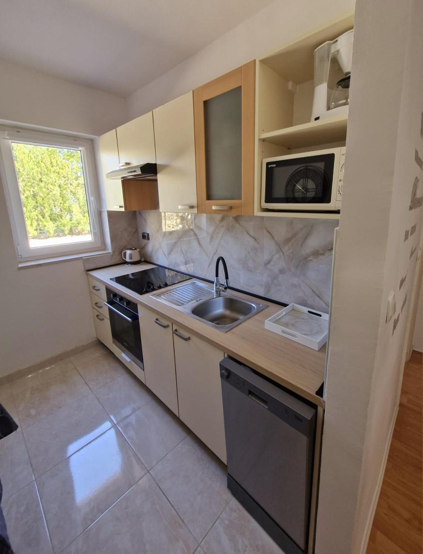 Apartment Lidija Krk Town Ruang foto
