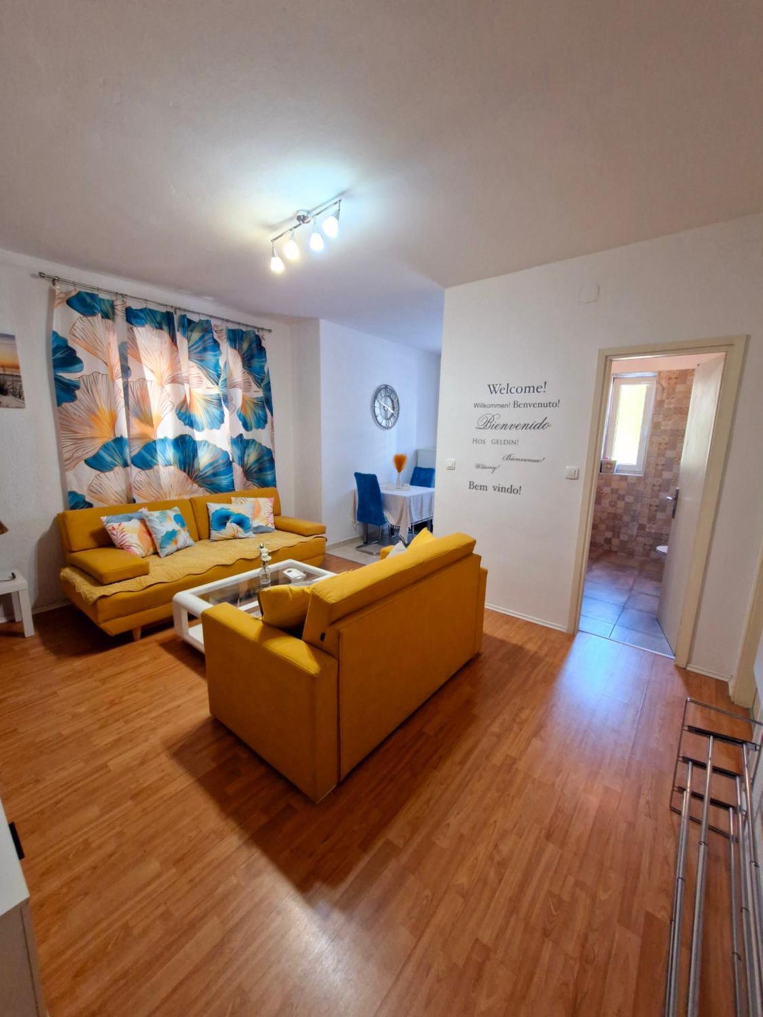 Apartment Lidija Krk Town Bagian luar foto